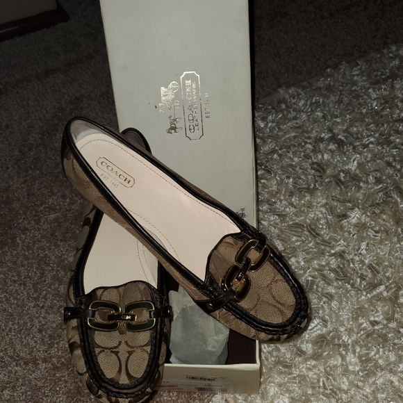 Coach shoes - Picture 2 of 3